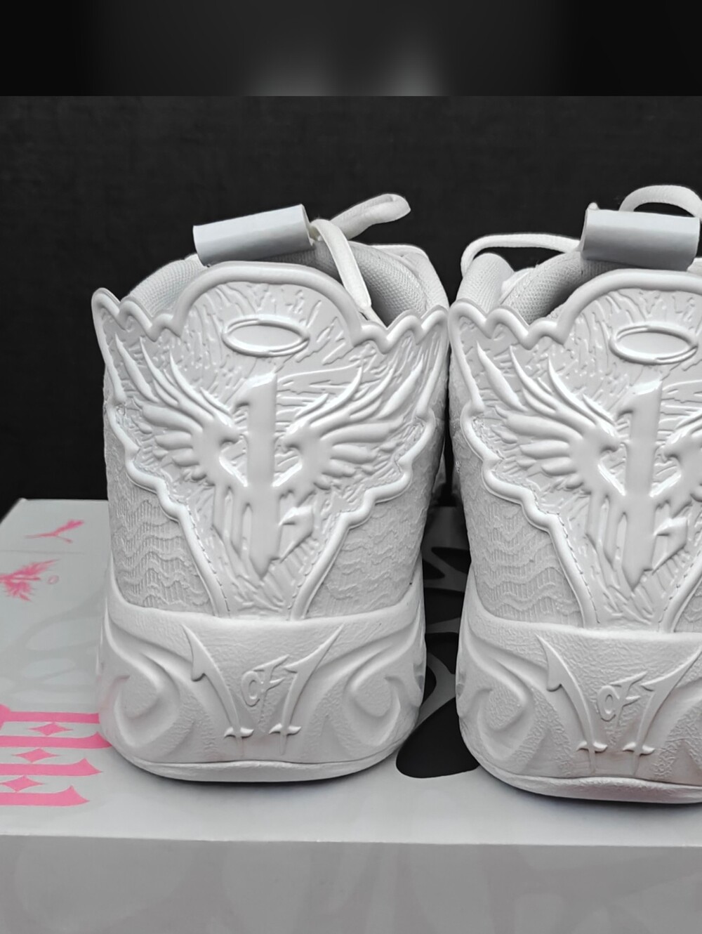 Puma LaMelo Ball MB.04 Low in the 'Icey White' colorway. - Picture 6 of 9